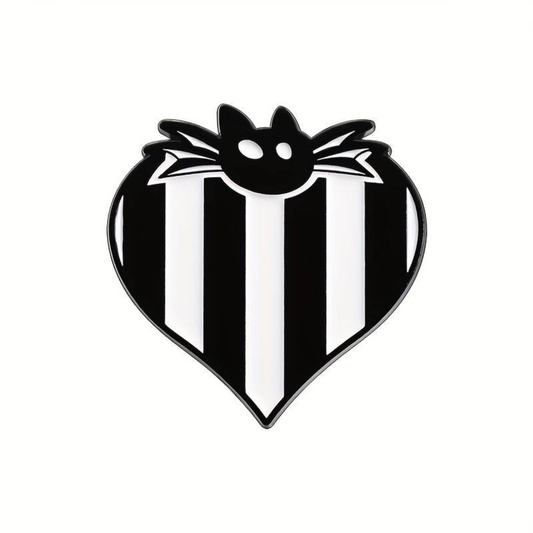 Kinky Pleasure – KPB083 –  Metal Pin -  Striped Bat Heart - Gothic Black & White Design