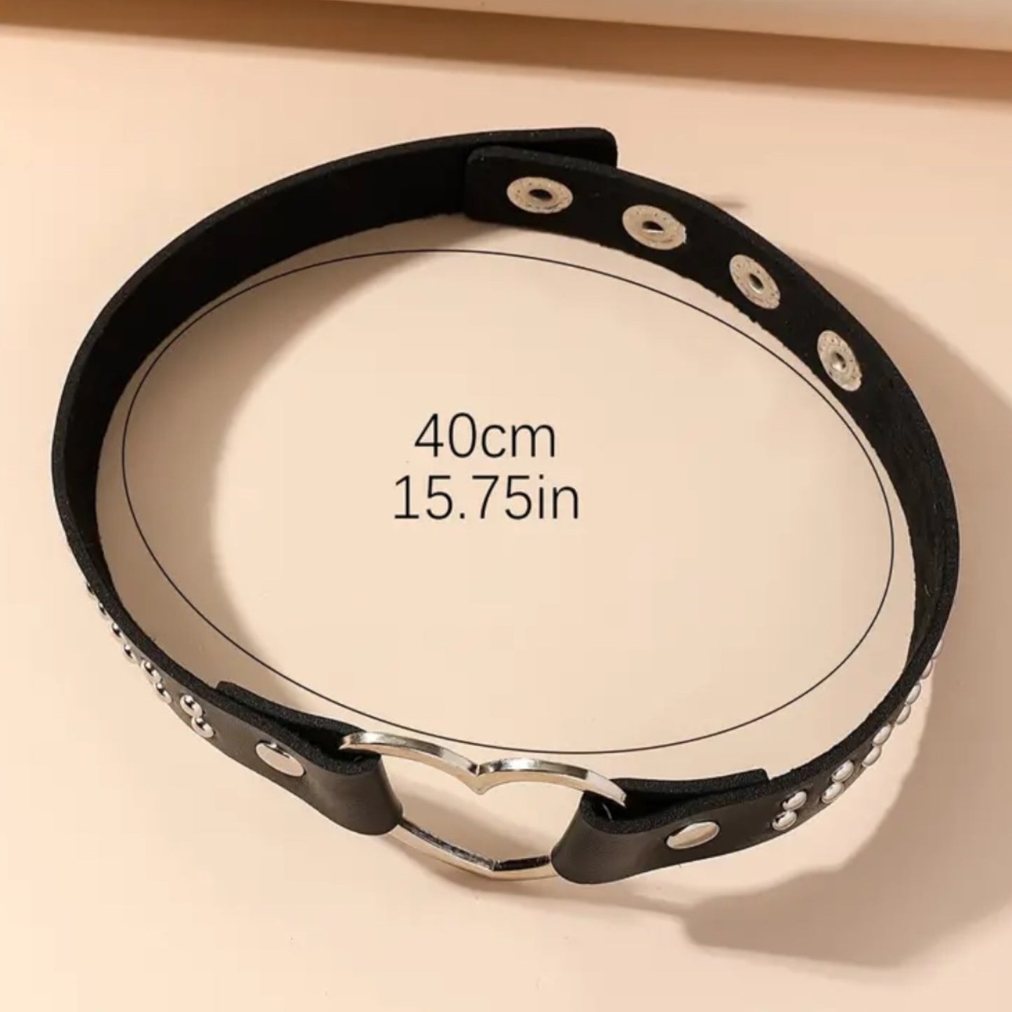 Kinky Pleasure - T082 - Choker With Heart Deluxe With Round Dods
