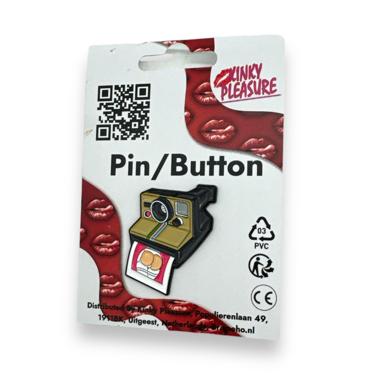 Kinky Pleasure - KPB065 - Badge / Pin - Sexy Picture On Camera