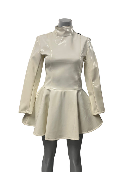 Fashion World - LL127 -  Elegant White Dress - Size S