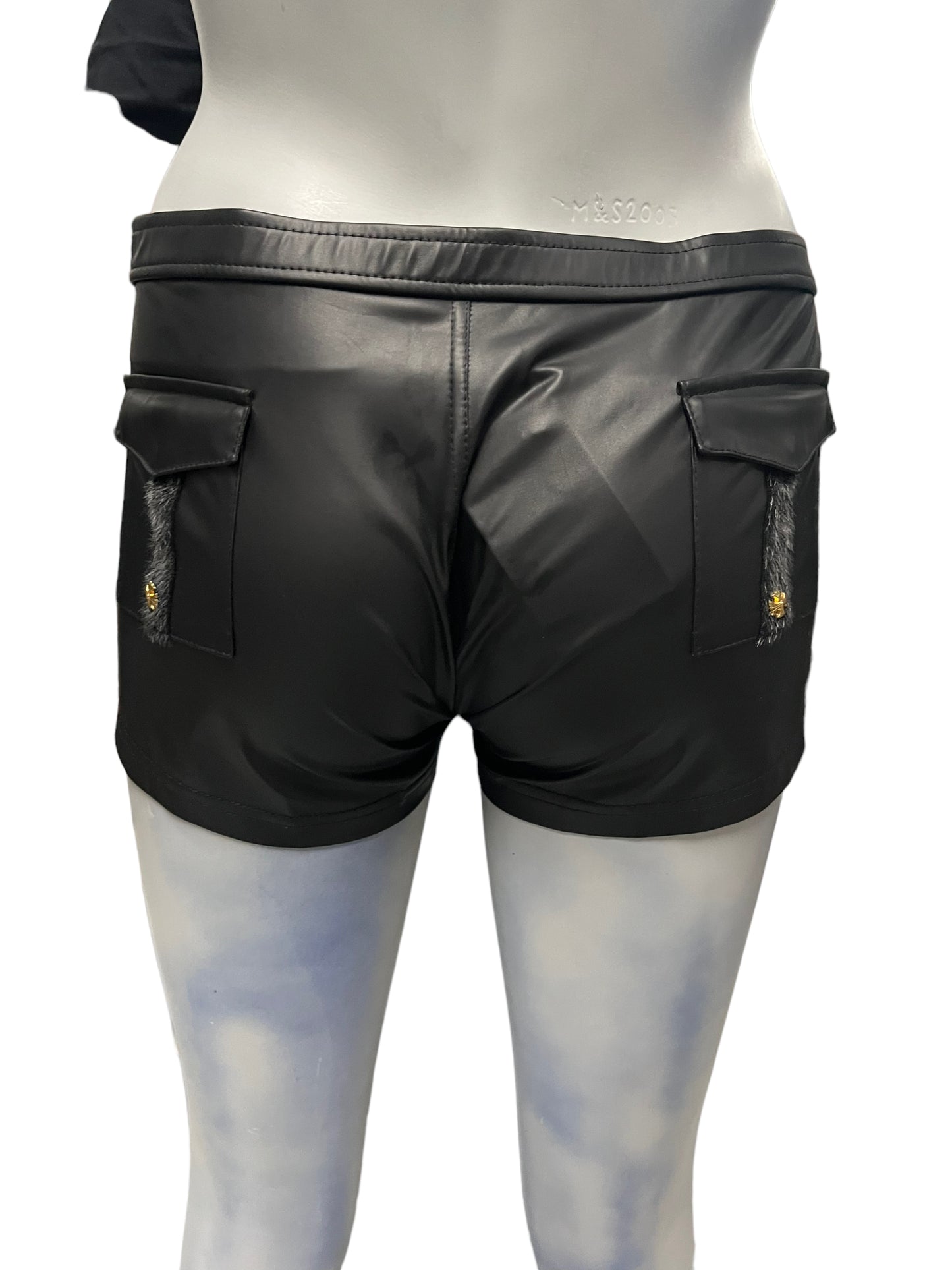 Noir - LL39 - Daring Black Shorts
