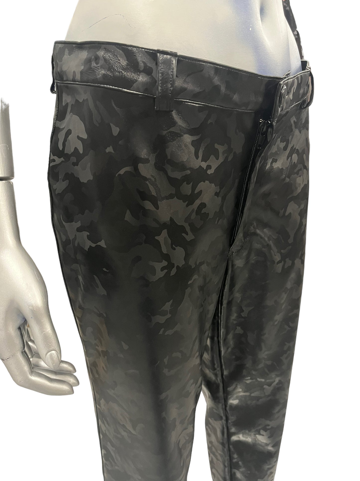 Peter Domenie - LL82 - Black Long Pants With Camouflage Print