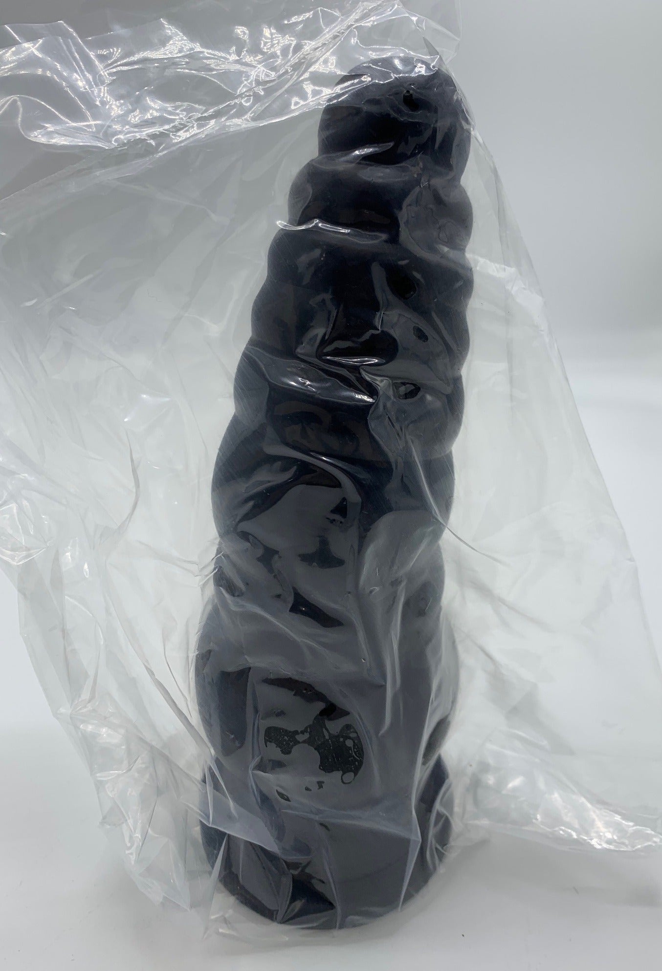 XXLTOYS - Big tree - XXL Plug - Insertable length 22 cm  x 9 cm  - Dia 9 cm / 7 cm 5 cm  - Length huge size 25 cm - Black