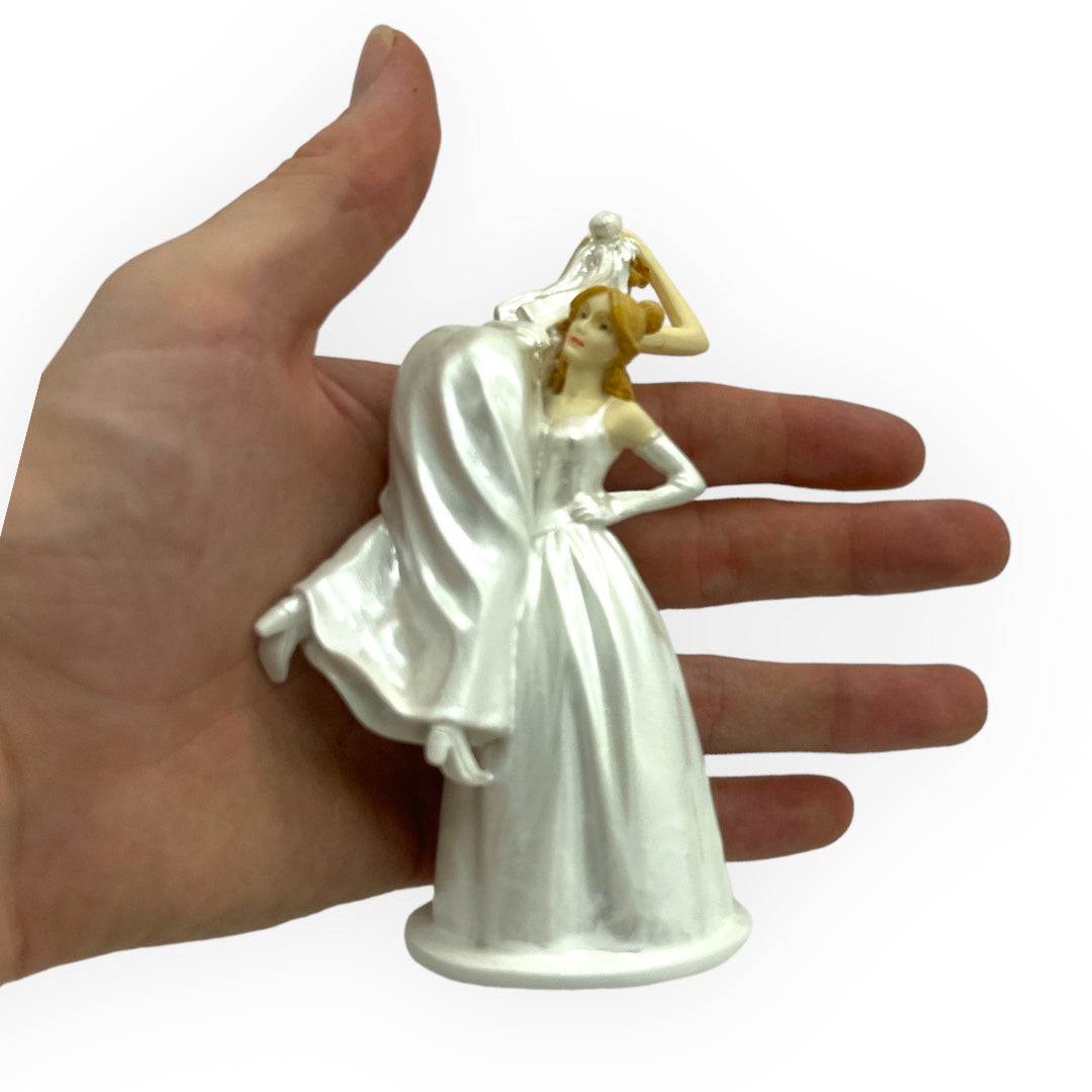 Kinky Pleasure - G007 - Wedding Cake Lesbian Couple Statue - 1 Piece