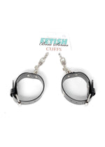 Bossoftoys - 33-00093 - Handcuffs - Studs - Wristcuffs  - 3 cm  - Bondage set
