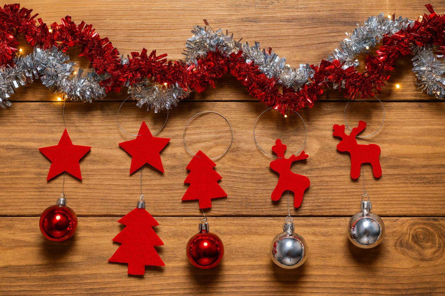 Timmy Toys -  T267 - Christmas Tree Kit 12 Pieces