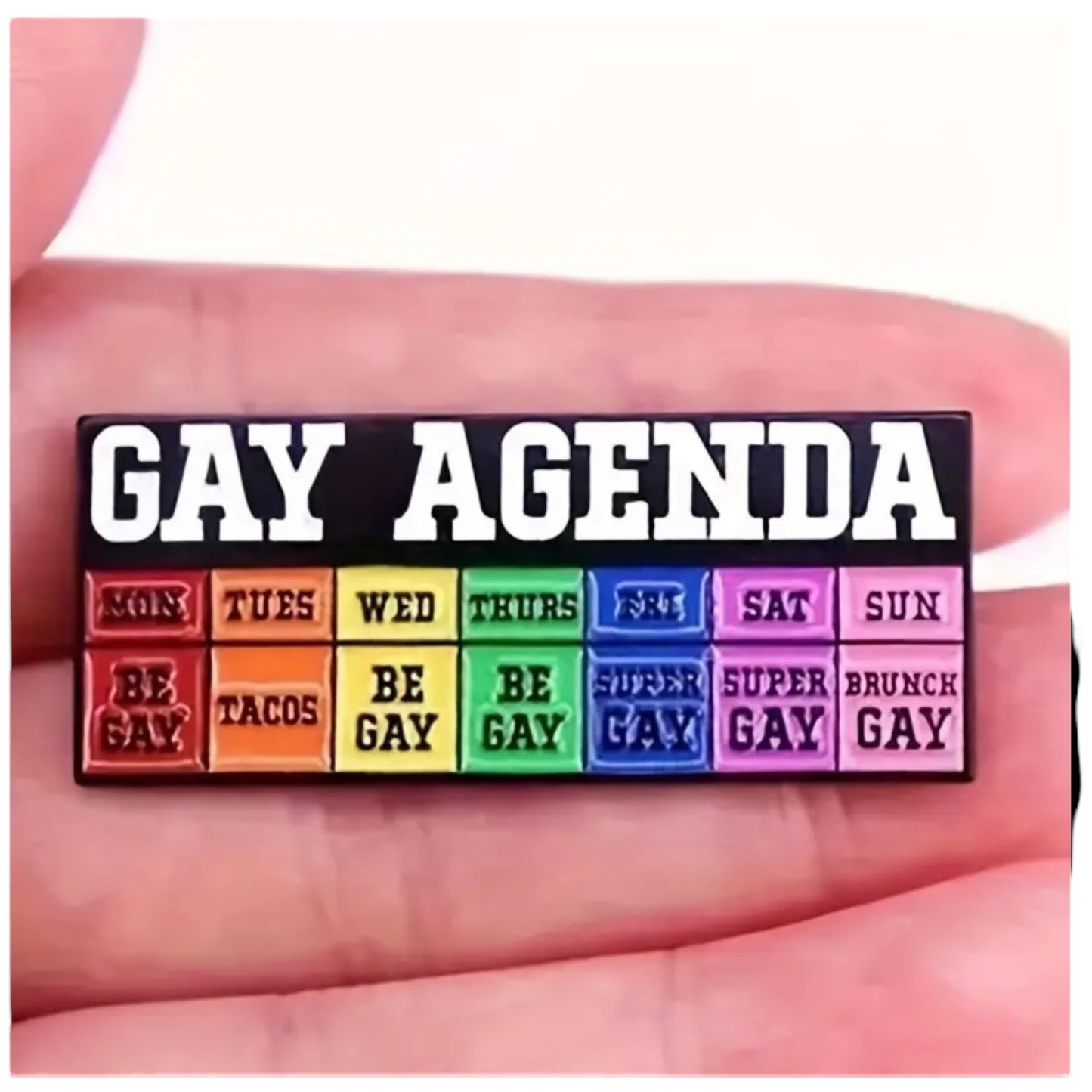 Kinky Pleasure - KPB017 - Badge / Pin - Gay Agenda - 1,5x4cm