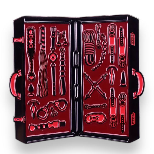 Kinky Pleasure - KPB068 - Badge / Pin - Bondage Box 5.2x5cm